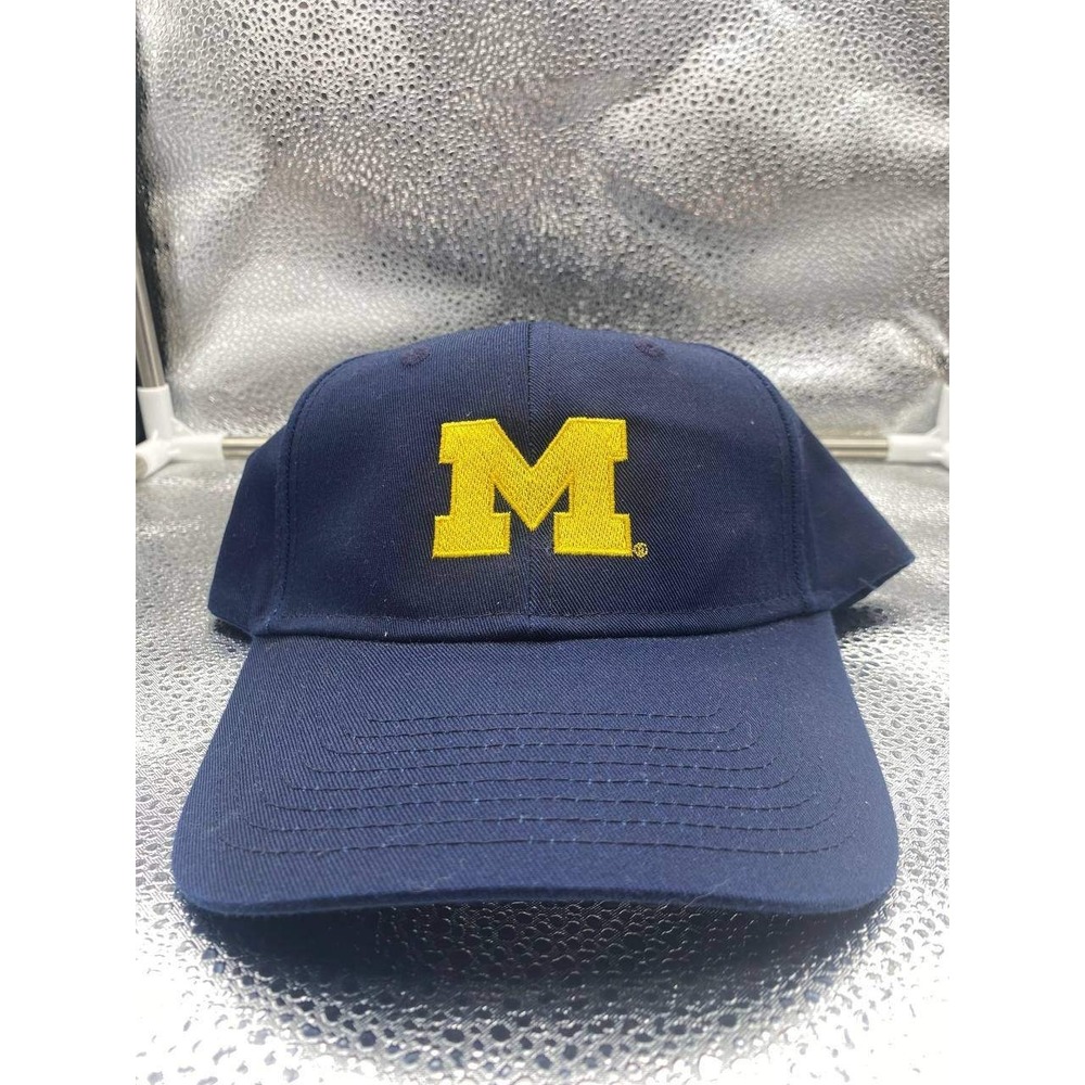 Michigan Wolverines Snapback Hat Mens OSFA Navy Blue Yellow Embroidered Logo Cap